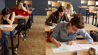 Penězům nejlépe rozumí žáci v Šanghaji. V testu OECD uspěli i Češi