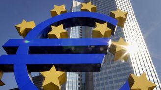 ECB kupuje zajištěné dluhopisy, aby odvrátila deflaci v eurozóně