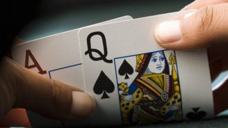 Po asijské hře go chce DeepMind počítačem ovládnout i poker