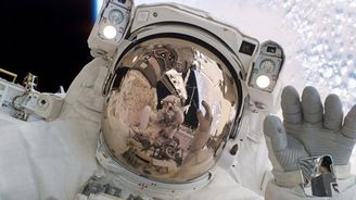 Nečekaná chyba vyhnala astronauty ven z ISS