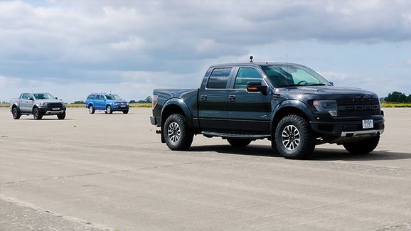 Zvláštní závod skončil překvapením. Ford F-150 Raptor s V8 nestačil soupeři s dieselem