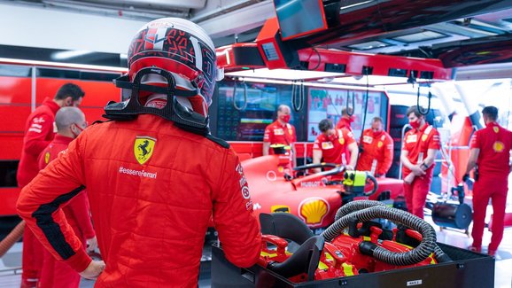 Propad Ferrari ve formuli 1: Byla na začátku špionážní aféra?  