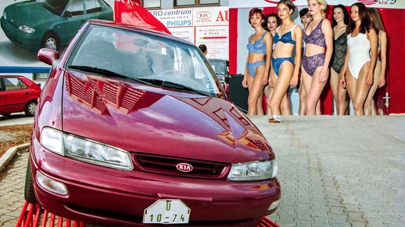 Přehlídka spodního prádla, striptýz. Takhle Kia otevírala autosalon v roce 1996