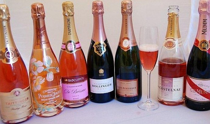 Шампанское имена. Розовое шампанское. Французское игристое вино. Название шампанских. Название шампанского.