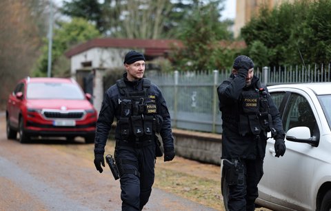Horor v Šumperku: Na ulici ležela vážně zraněná žena, policie má podezřelého
