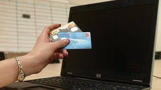 Útraty Čechů na internetu letos překonají osmdesát miliard korun