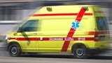 Otřesná nehoda na Plzeňsku: Řidič při couvání srazil dítě! Je ve vážném stavu 