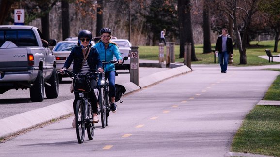 Počet cyklistů v Praze loni vzrostl, zavinili nejvíc nehod od 2008