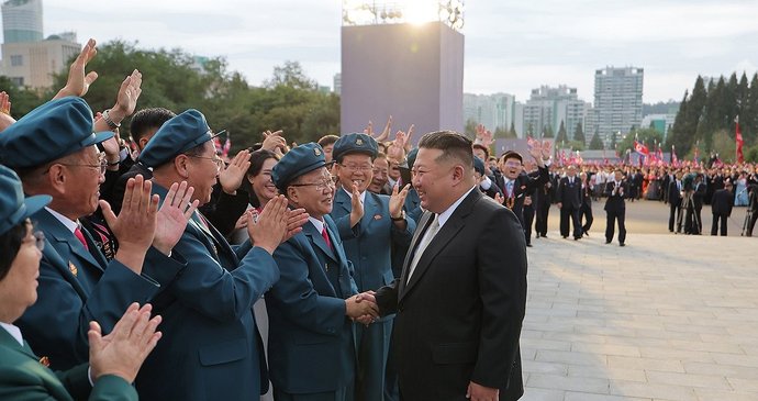 Kim Čong-un na 80. výročí pchjongjangské univerzity (30. 9. 2026)