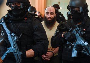 Bývalý pražský imám Samer Shehadeh před začátkem jednání pražského městského soudu, který se 7. ledna 2020 zabýval jeho případem.