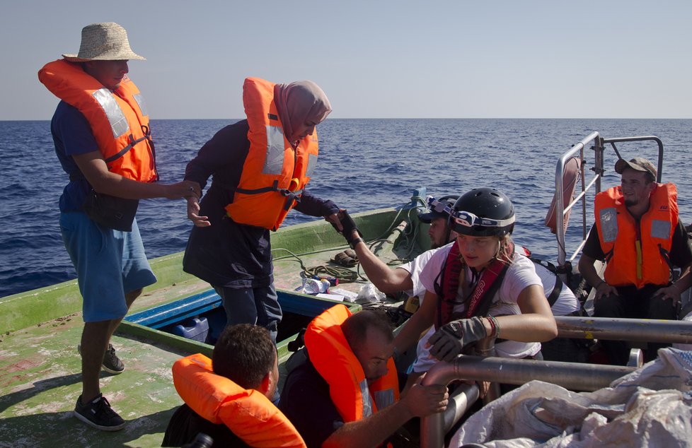 Pro polovinu migrantů na centrální trase do Evropy je Libye tranzitní zemí. Ne všichni cestu přežijí.