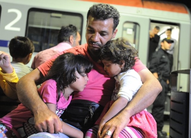 Příjezd uprchlíků na nádraží v Břeclavi