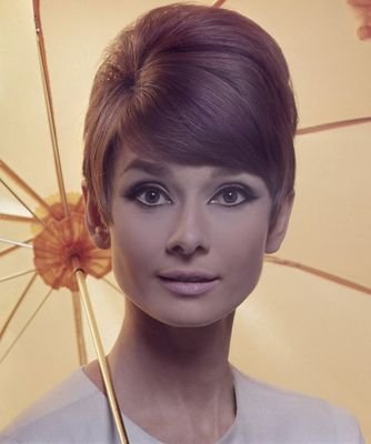 Audrey Hepburn (†64)