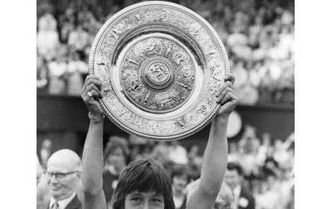 1978: Její první wimbledonský talíř.