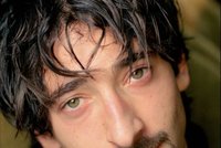 Adrien Brody touží po flirtování s gayi