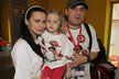 Alan Bastien a jeho nová rodina – milenka Vanda Konečná a její dcera Laura.