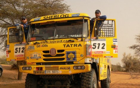 Aleš Loprais udržel rodinnou tradici, v dakarské rallye zabodoval.