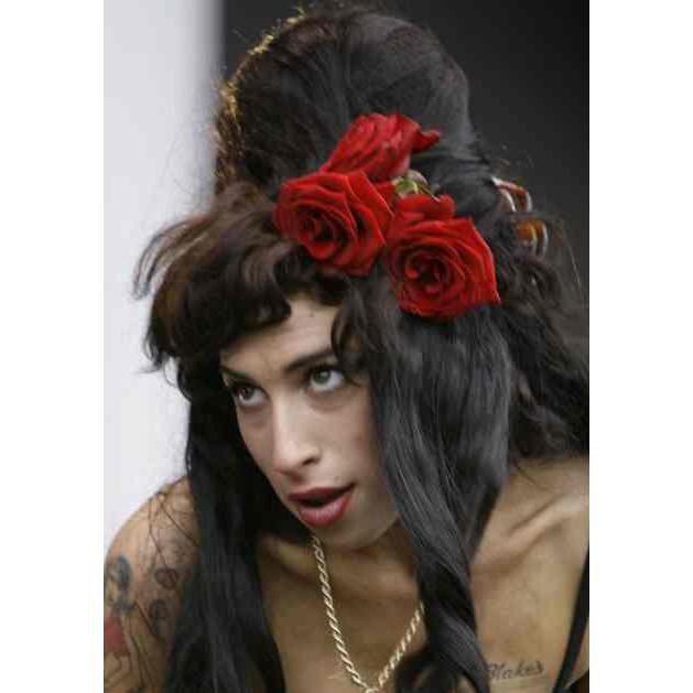 Amy Winehouse (25)