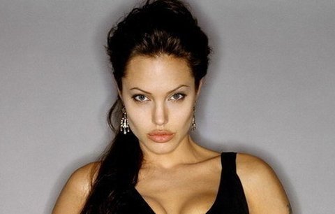 Krásná Angelina Jolie v ohrožení: Střídání sex symbolů?
