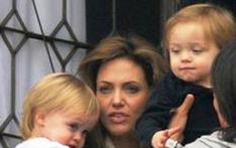 Angelina s Konx a Vivienne.