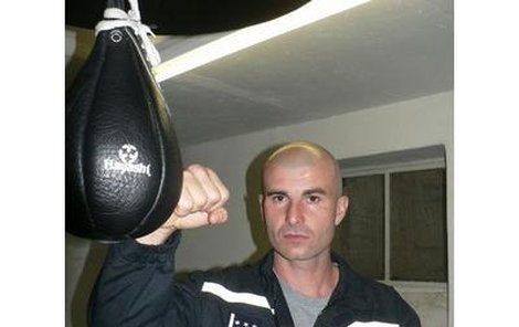 Bohuslav Chudáček si z MS kickboxerů přivezl zlatou veteránskou medaili.