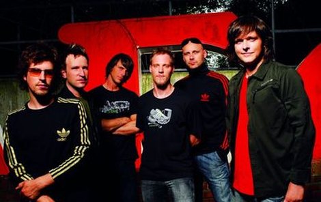 Boysband Chinaski v čele ze zpěvákem Michalem Malátným (vpravo) patří mezi nejpopulárnější české kapely.