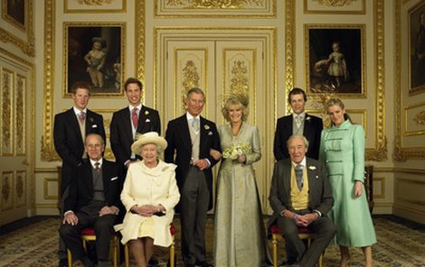 Britská královská rodina se stala obětí vyděračů.