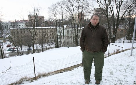 Bývalý důstojník nad budovou policejního velitelství v Liberci.