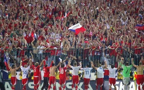 Čeští fotbalisté mohou dnes prožít večer plný radosti. Výhra v Německu jim dává jistotu účasti na EURO 2008.