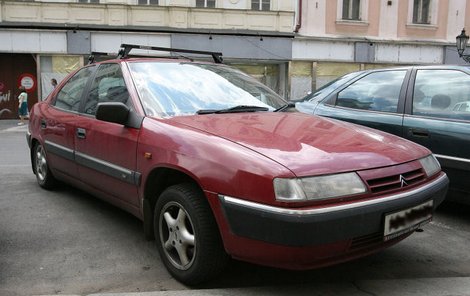Citroën stáří 15 let, cena 50 000 Kč.