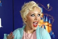 Christina Aguilera chlastá jako duha