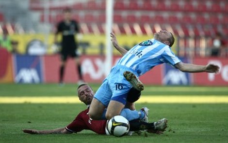 Cvak! Řepkova past sklapla a mladoboleslavský Pecka asi v tu chvíli viděl všechny svaté…