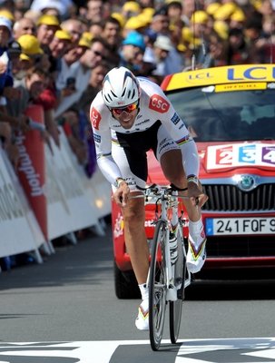 Další propadák. V duhovém dresu mistra světa Švýcar Fabian Cancellara z dánské stáje CSC pozici hlavního favorita neobhájil, v časovce dojel až pátý…