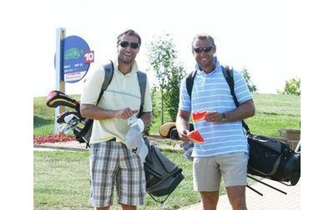 Dvořák (vlevo) s Prospalem, nerozlučná dvojka i na golfových greenech.