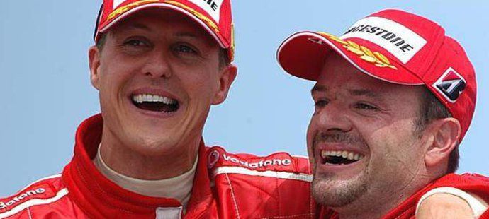 Michael Schumacher a Rubens Barrichello v týmu Ferrari jako parťáci.