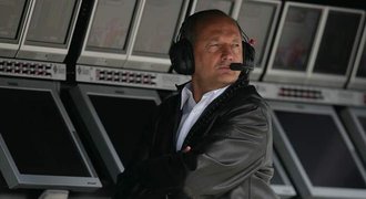 Šéf McLarenu po 35 letech končí! Dennise vyštípali konkurenti