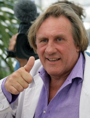 Francouzský herec Gérard Depardieu (61). Muži s velkým nosem jsou prý dobří v posteli.