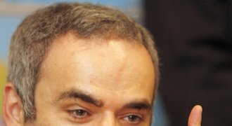 Karpov a Kasparov: zopakují legendární partii