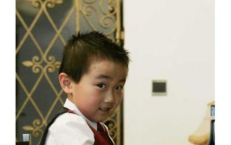 Geniální chlapeček Alexandre Hu.