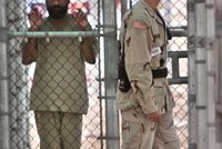 Obama úřaduje: Guantánamo se do roka zavře