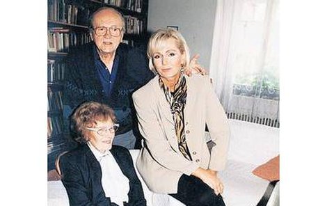 Helena s matkou a otcem Jiřím. Tehdy mezi nimi ještě nebyly rozpory.