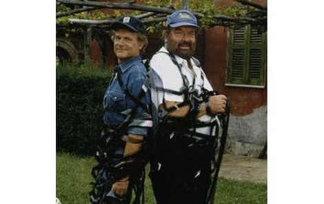 Herci Bud Spencer (vpravo) a Terence Hill se jako komická dvojice stali obrovskými hvězdami, kterézná celý svět.