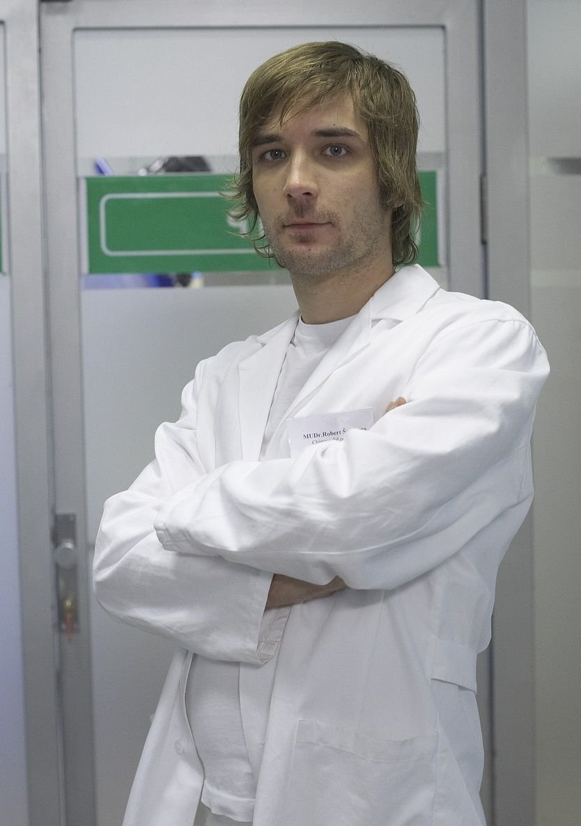 Herec Petr Konáš alias doktor Robert Šambera.