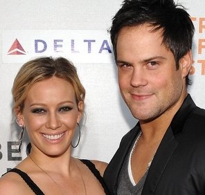 Hilary Duff a Mike Comrie.