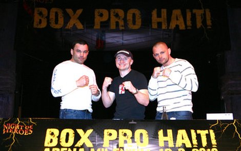Hlavní hvězdy Boxu pro Haiti (zleva) Roman Kracík, Lukáš Konečný a Ladislav Kutil.