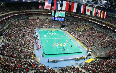 Hokej, ani fotbal. To florbal tentokrát naplnil největší českou sportovní halu, pražskou O2 arenu.