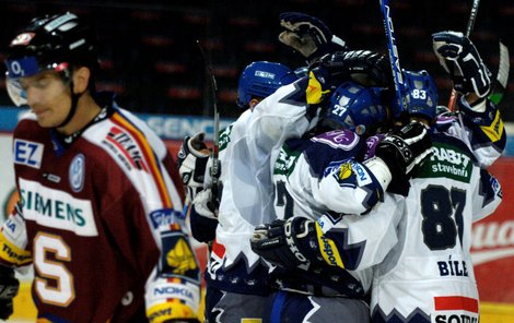 Hokejisté Kladna si z Prahy odvezli překvapivou výhru 5:2.