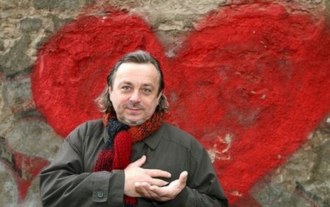 Hudební skladatel a famózní kytarista Michal Pavlíček oželel rozpadlý Pražský výběr a chce se věnovat samostatným projektům.