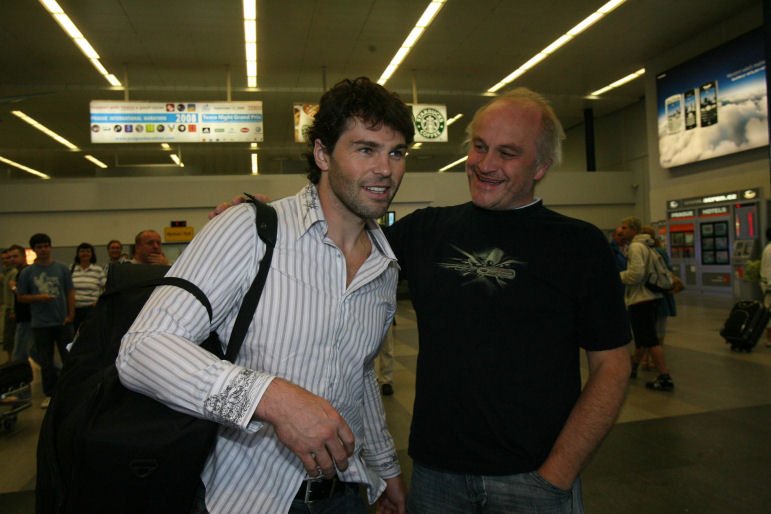 Hudebník Michael Kocáb se s Jaromírem Jágrem na letišti v Ruzyni potkali náhodou a hned vzpomínali na setkání u prezidenta Václava Havla.