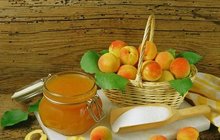 30 skvělých receptů na zavařování - Broskve, meruňky, višně 